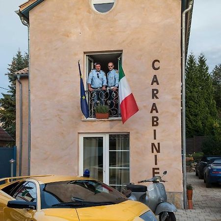 Casa Dei Carabinieri Hotell Merchweiler Exteriör bild