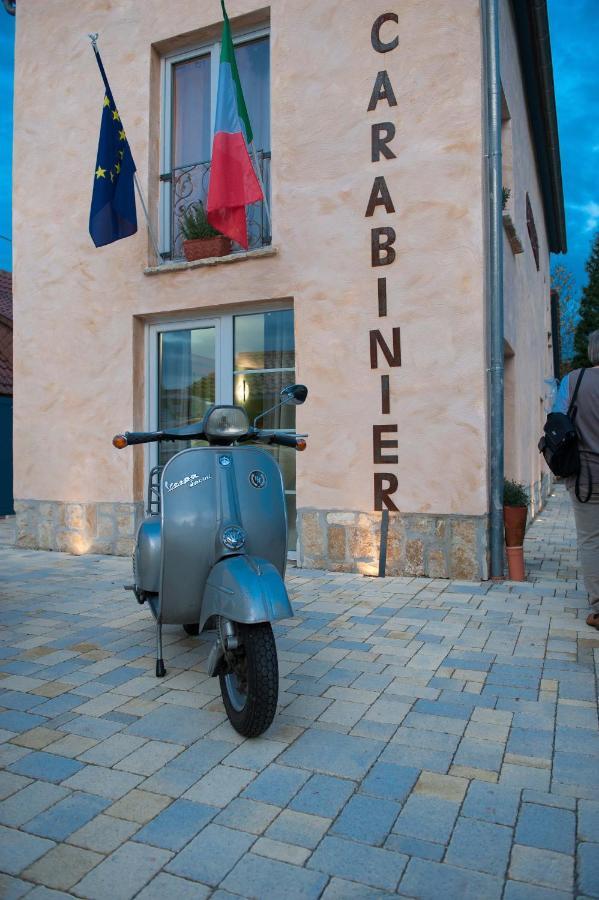 Casa Dei Carabinieri Hotell Merchweiler Exteriör bild