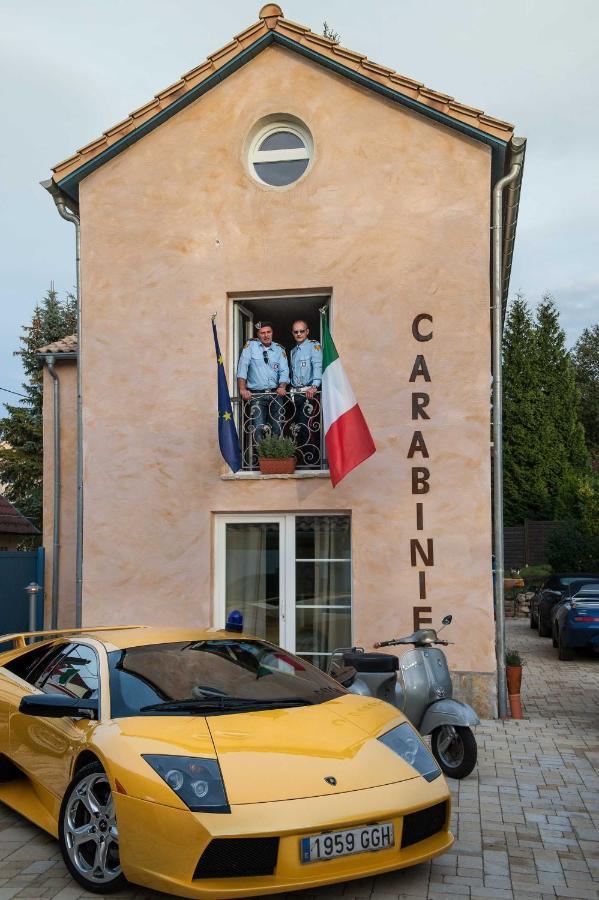 Casa Dei Carabinieri Hotell Merchweiler Exteriör bild