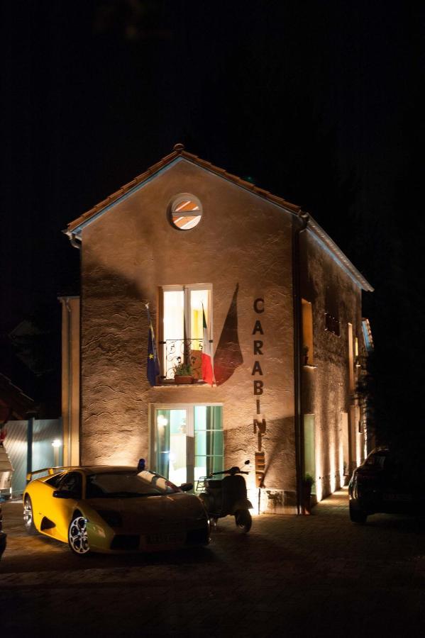 Casa Dei Carabinieri Hotell Merchweiler Exteriör bild