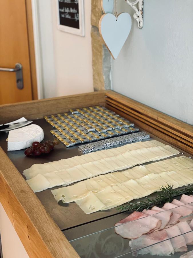 Casa Dei Carabinieri Hotell Merchweiler Exteriör bild